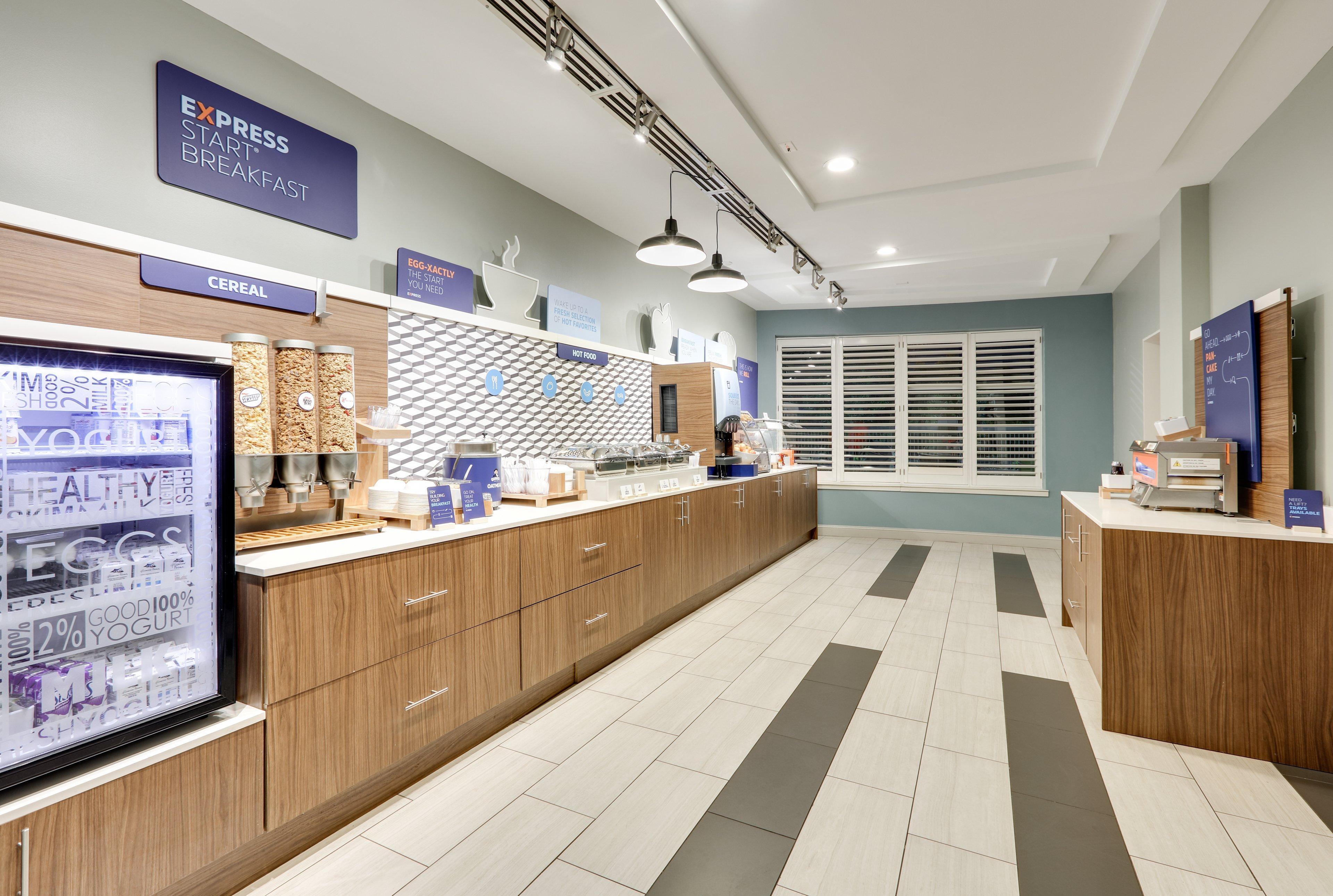 Holiday Inn Express Hotel & Suites Dublin By Ihg Eksteriør billede