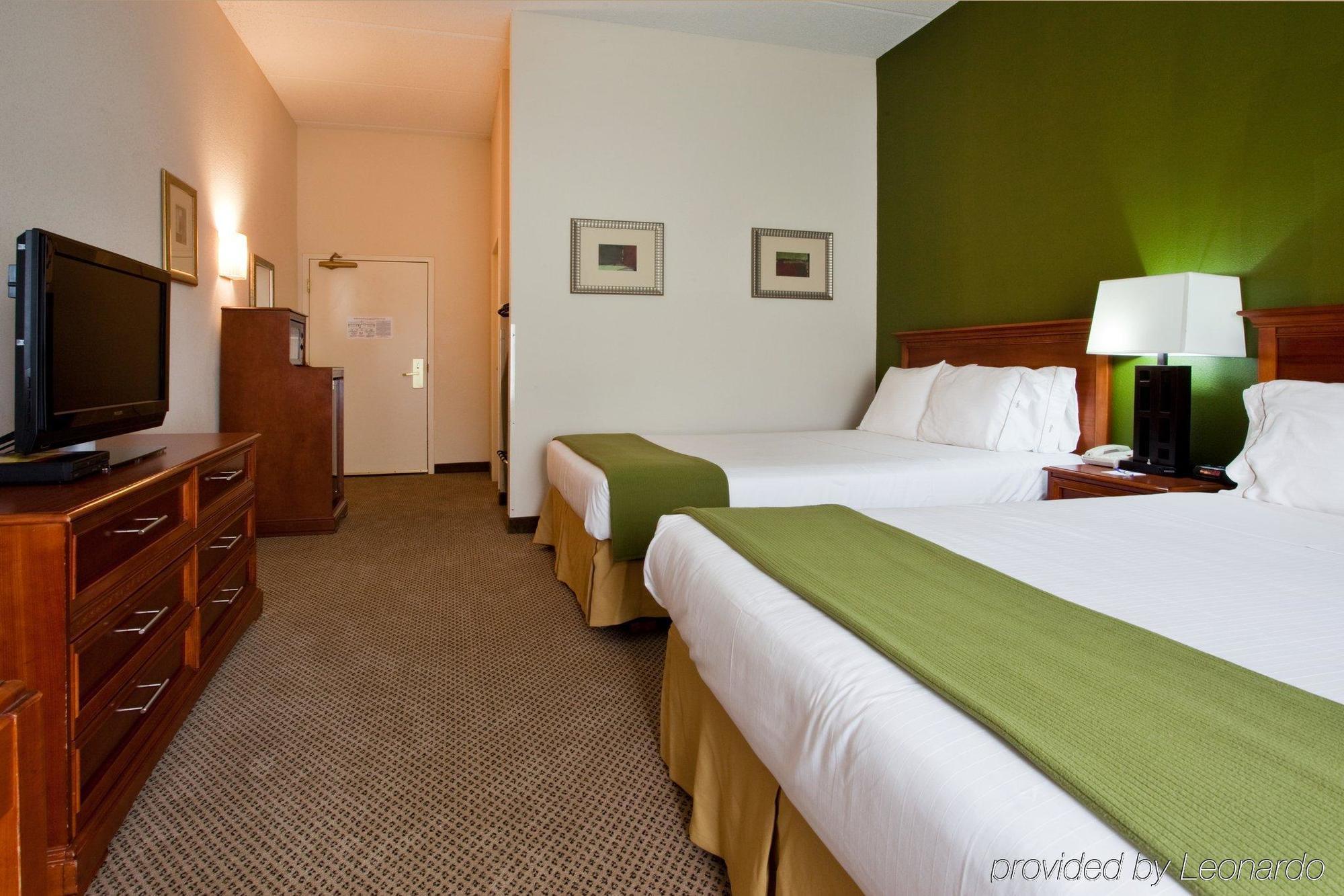 Holiday Inn Express Hotel & Suites Dublin By Ihg Værelse billede