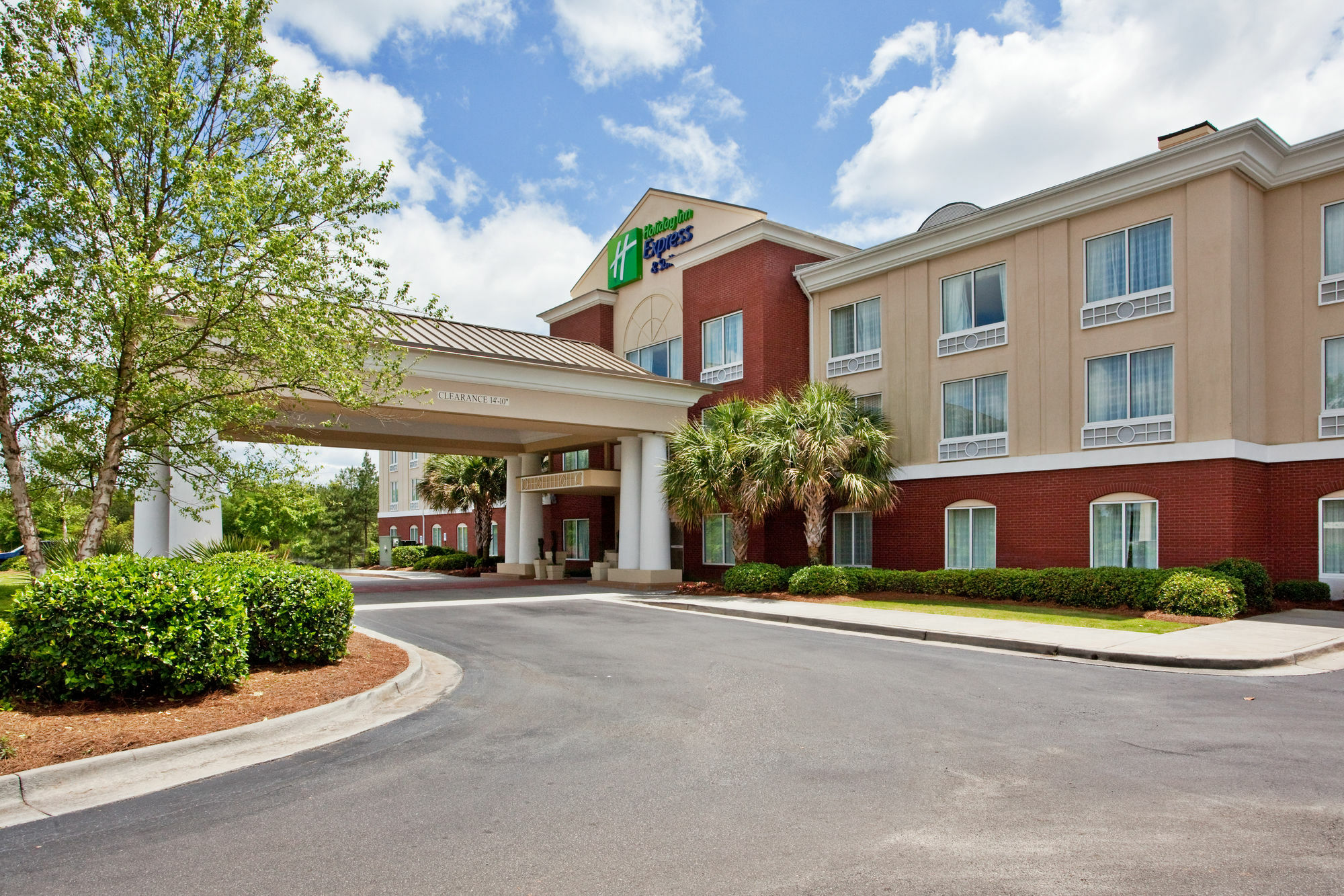 Holiday Inn Express Hotel & Suites Dublin By Ihg Eksteriør billede